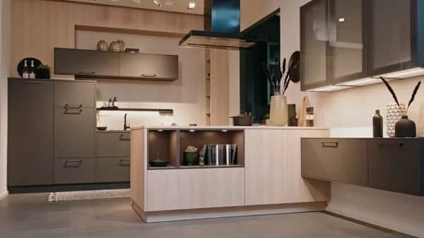 Innovative Smart-Home-Küche in Berlin Charlottenburg gestalten