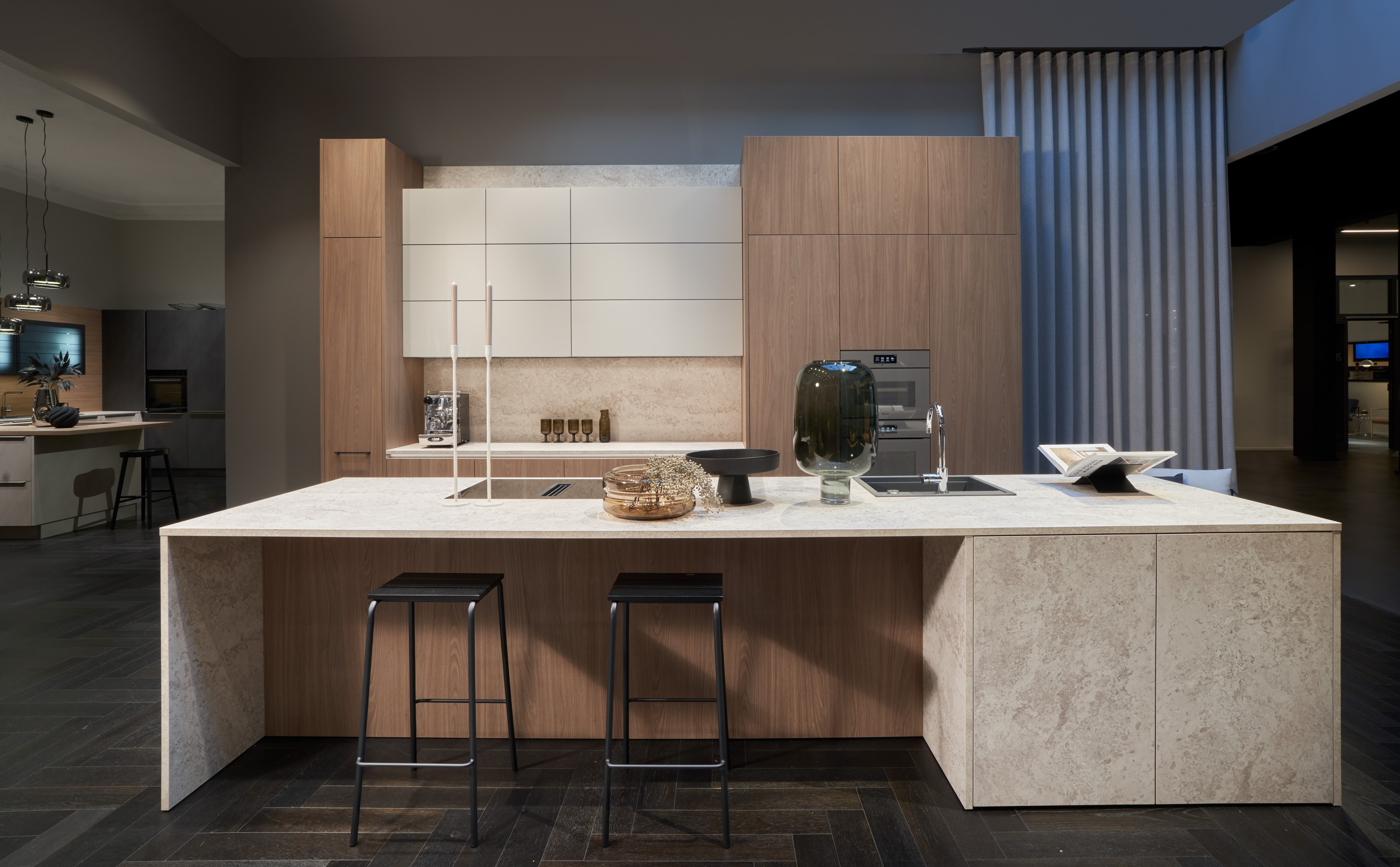 Maßgeschneiderte Küchenplanung für offene Wohnkonzepte in Berlin Charlottenburg