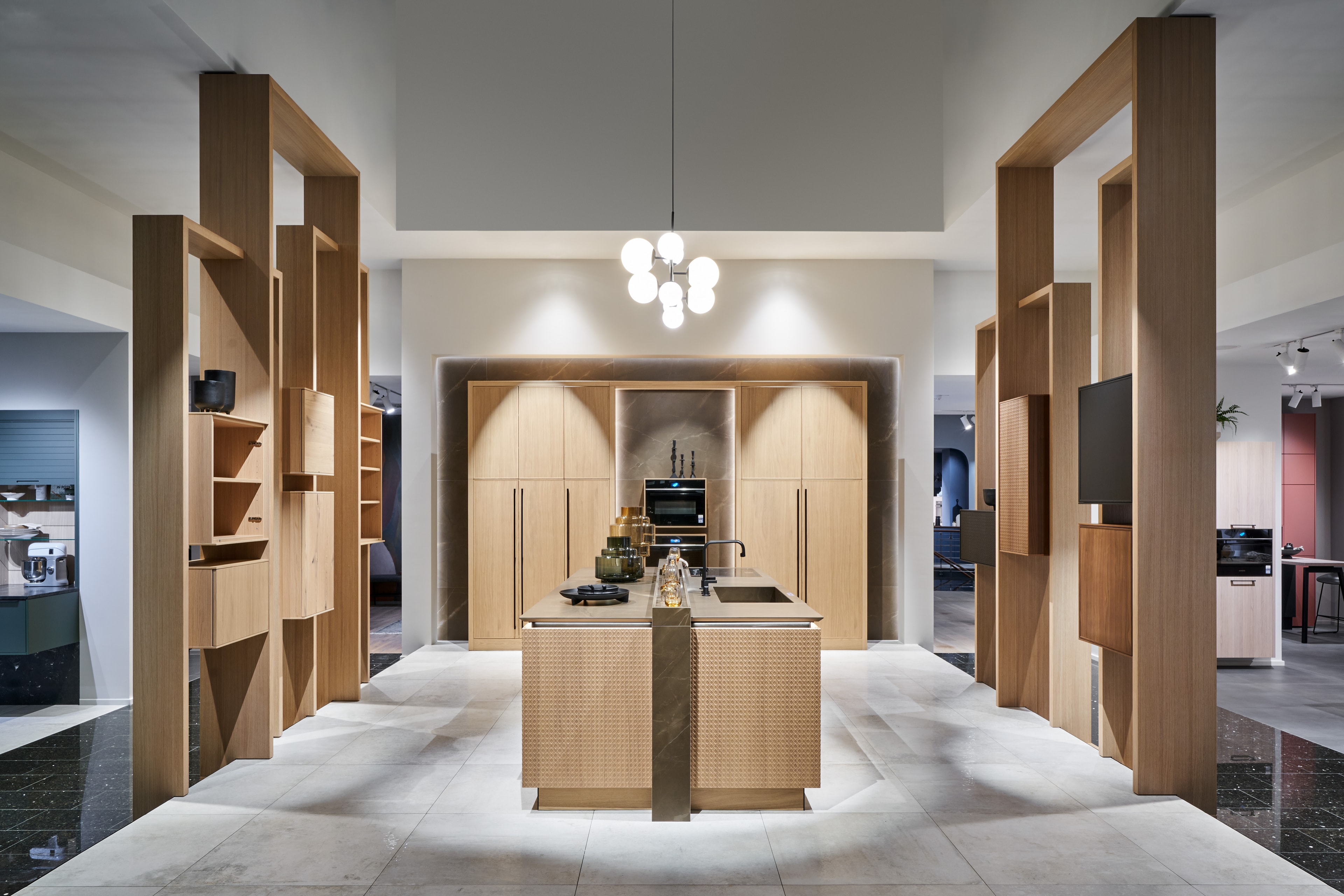 Hochwertige Einbauküchen mit Holzfronten in Berlin Charlottenburg